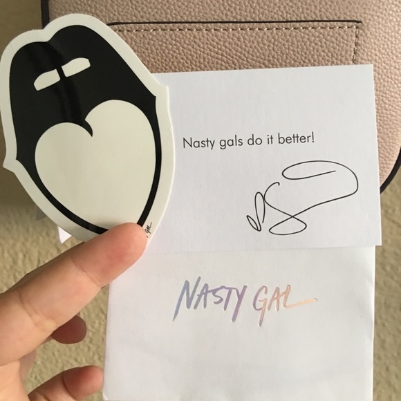 ✨BNWT Nast Gal | Ring Leader Nude Crossbody Clutch - Picture 6 of 8